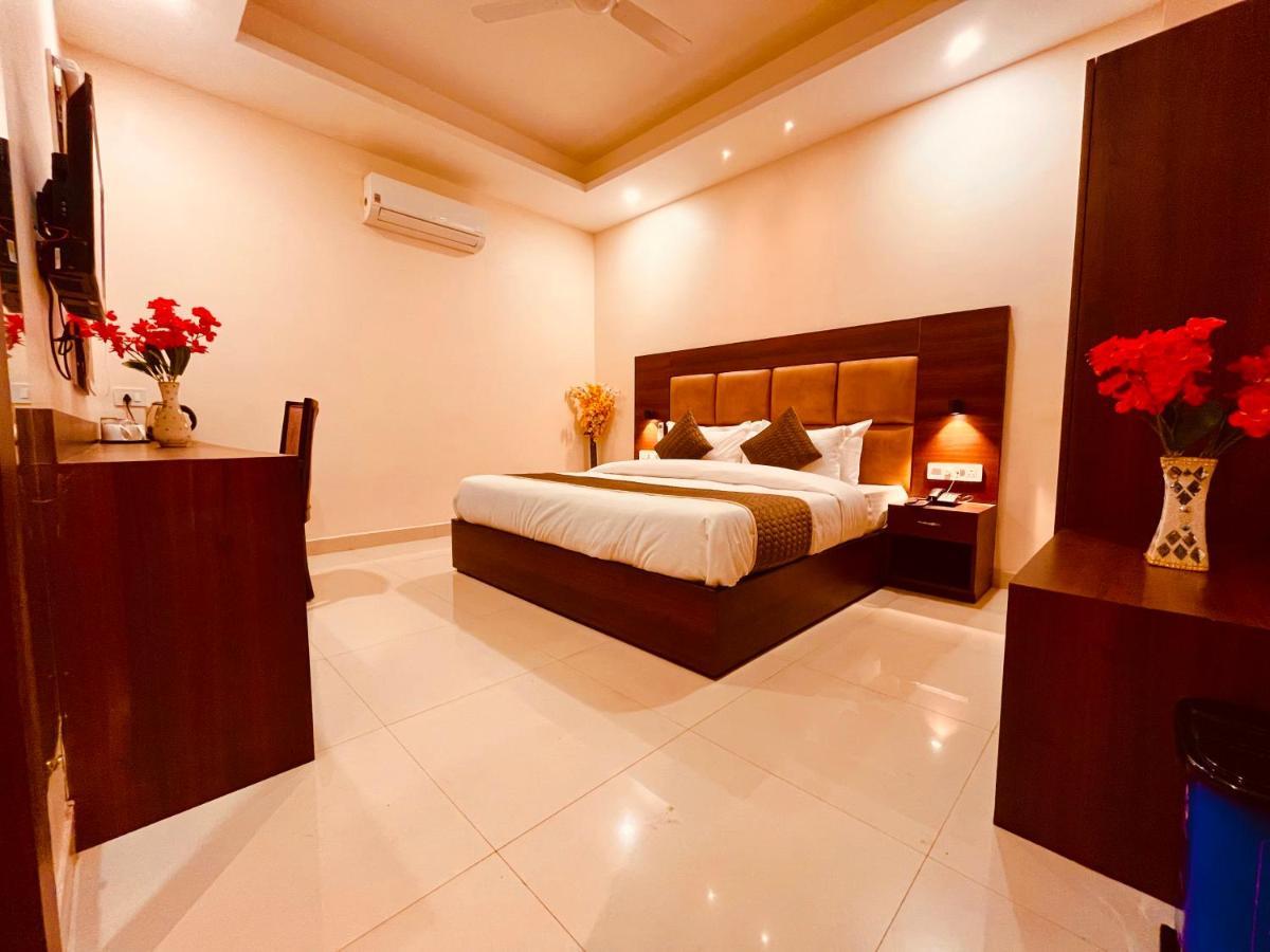Hotel Prayag Inn Haridwār Екстериор снимка