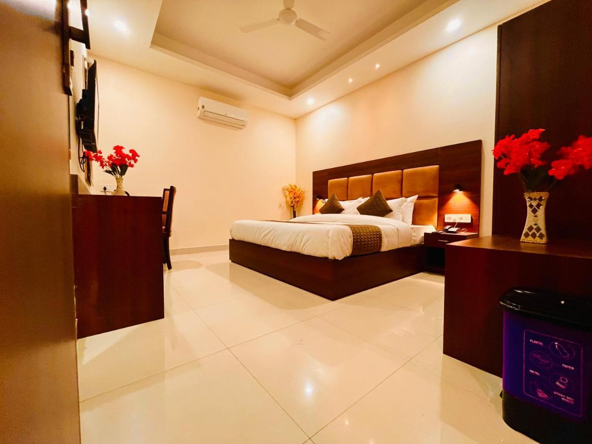 Hotel Prayag Inn Haridwār Екстериор снимка